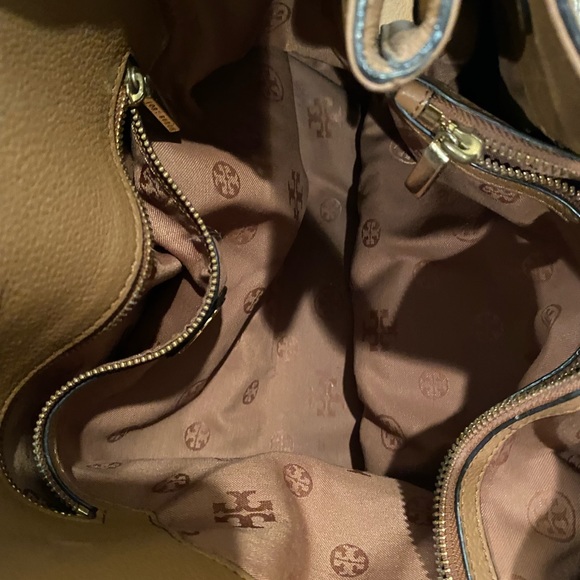 Tory Burch Thea Hobo Bag - Picture 4 of 5